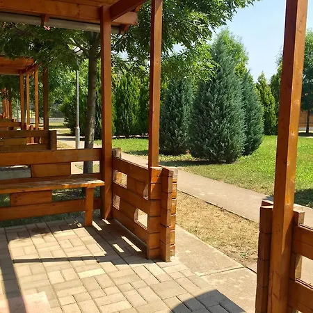 Akacliget Gyogy-es Strandfuerdo Guest house *