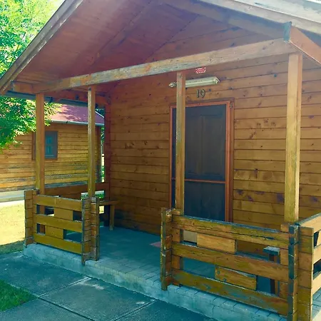 Akacliget Gyogy-es Strandfuerdo Guest house Karcag