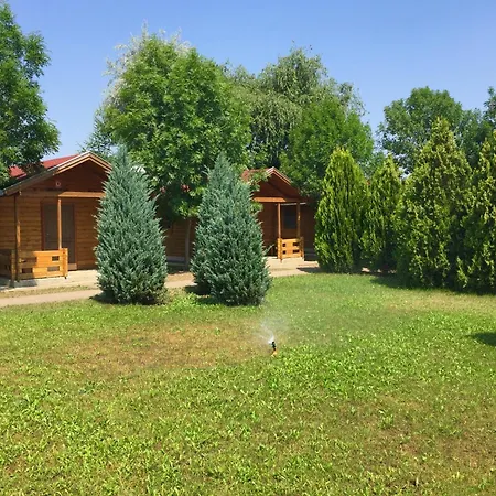 Akácliget Gyógy-és Strandfürdő Maison d'hôtes