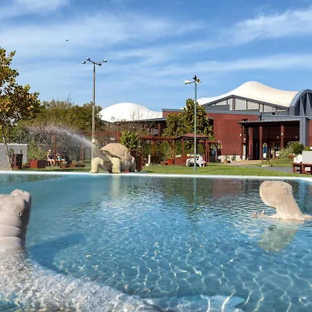 Akácliget Gyógy-és Strandfürdő Karcag