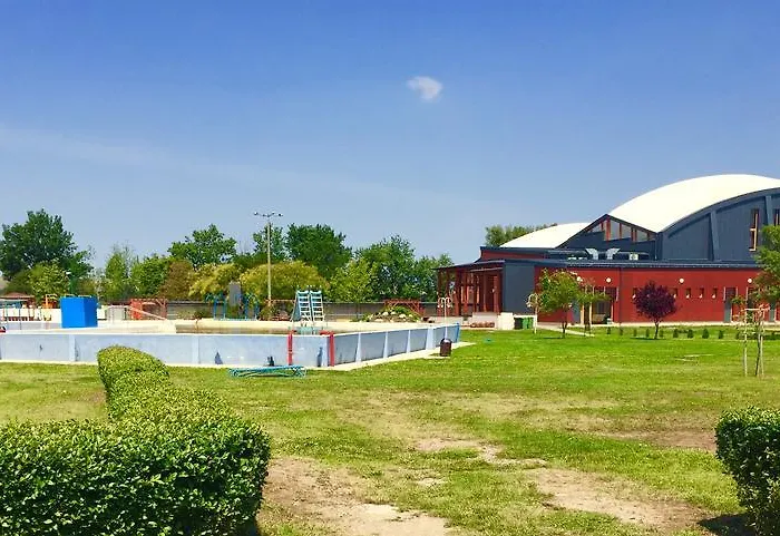 Pensión Akácliget Gyógy-és Strandfürdő Karcag